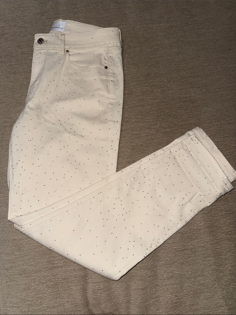 White House Black Market Cream Skinny Jeans with Subtle Sparkle mid-rise
